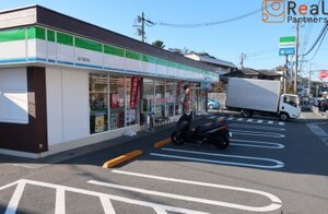 �ե��ߥ꡼�ޡ��ȶ����ٲ�Ź ����8ʬ�� 600m